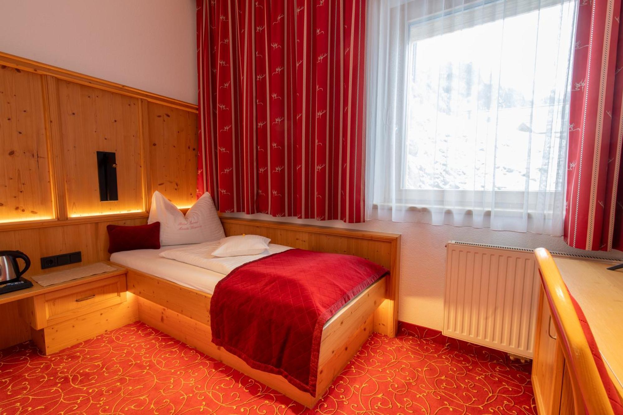 Hotel Garni Monte Bianco Ischgl Eksteriør bilde